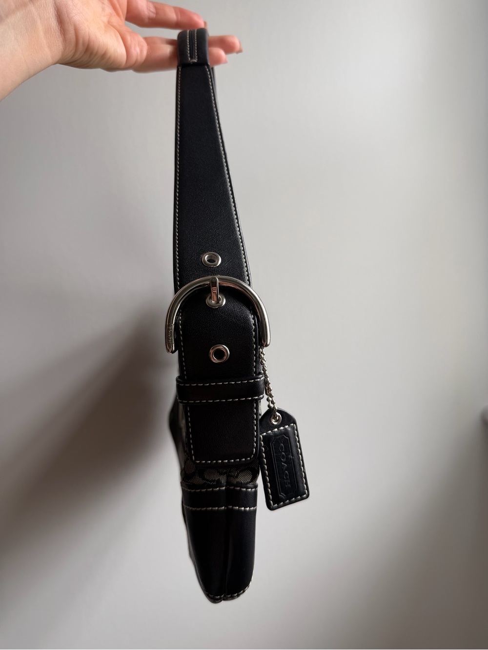 Vintage Coach Black and Gray Signature Shoulder Bag - Picture 3 of 7